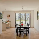 Casa Hermosa En Condo Con Alberca, Spa!
